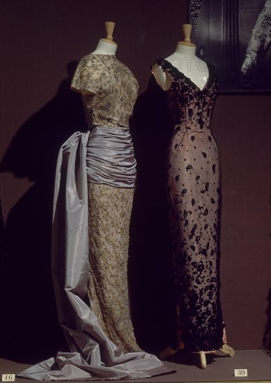 BALENCIAGA CRISTOBAL 1895/1972
TRAJES DE NOCHE-1949-50           CAT 39-46
LYON, EXPOSICION