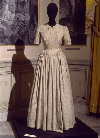 BALENCIAGA CRISTOBAL 1895/1972
VESTIDO LARGO-1938                   CAT  3
LYON, EXPOSICION