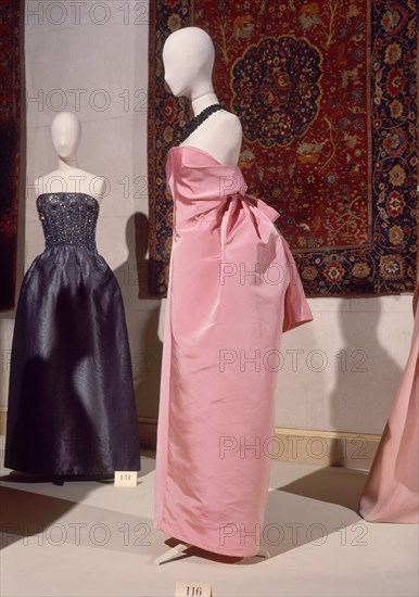 BALENCIAGA CRISTOBAL 1895/1972
TRAJE DE NOCHE-INVIERNO 1960        CAT 116
LYON, EXPOSICION