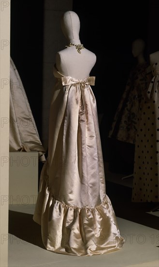 BALENCIAGA CRISTOBAL 1895/1972
VESTIDO DE NOCHE-1958                CAT 97
LYON, EXPOSICION