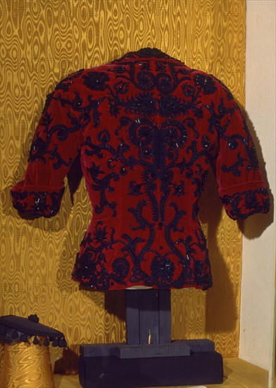 BALENCIAGA CRISTOBAL 1895/1972
CHAQUETA DE GALA                     CAT 4C
LYON, EXPOSICION