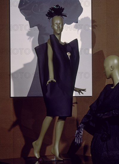 BALENCIAGA CRISTOBAL 1895/1972
VESTIDO DE COCKTAIL-INVIERNO 1967   CAT 181
LYON, EXPOSICION