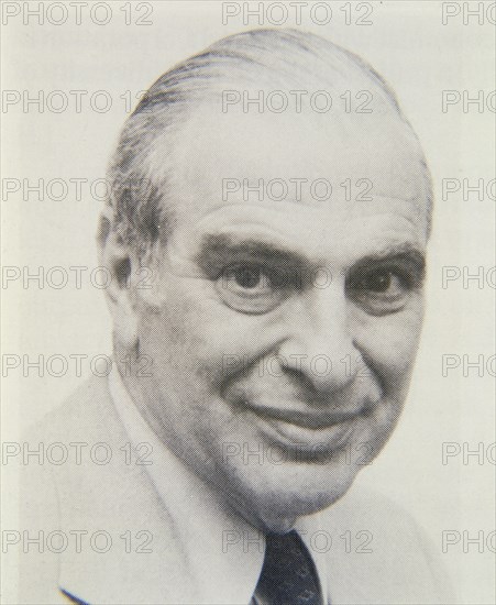 J ARROW KENNETH-1921-ECONOMISTA AMERICANO

This image is not downloadable. Contact us for the