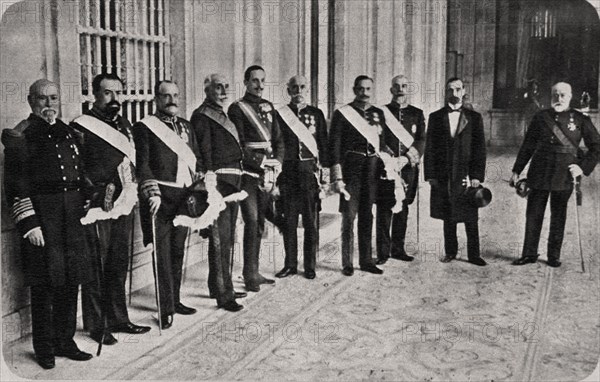 ALFONSO XIII CON GABINETE CONCENTRACION-1918-PIDAL-ALBA-MAURA-G