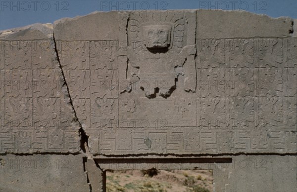 PUERTA DEL SOL - DETALLE
TIHUANACO, EXTERIOR
BOLIVIA

This image is not downloadable. Contact