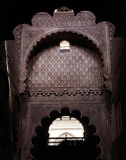 CAPILLA REAL-SUPERPOSICION DE YESERIAS-MUDEJAR S XIV
CORDOBA, MEZQUITA
CORDOBA

This image is