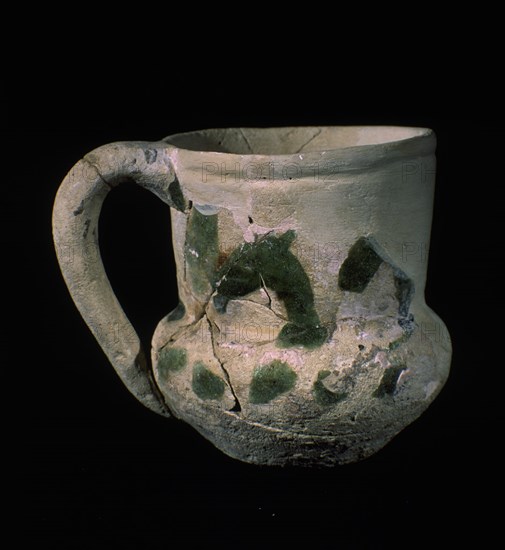 JARRA VIDRIADA PARCIAL-ALMOHADE S XI-XII
SEVILLA, MUSEO ARQUEOLOGICO
SEVILLA
