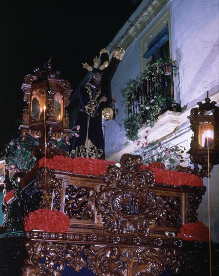 PASO DE NAZARENO EN SEMANA SANTA
CORDOBA, EXTERIOR
CORDOBA