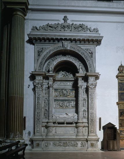 SEPULCRO DE DONA CATALINA DE RIVERA - SIGLO XVI
SEVILLA, IGLESIA DE LA