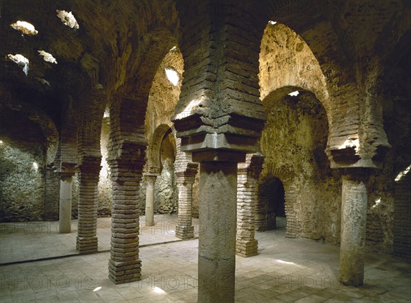 INTERIOR DE LOS BAÑOS - S XIII/XIV - REINOS TAIFAS
RONDA, BAÑOS ARABES
MALAGA

This image is
