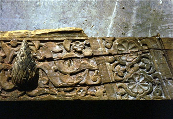 PALACIO COMARES-VIGAS DE MADERA DE LA FACHADA
GRANADA, MUSEO HISPANO-MUSULMAN
GRANADA

This