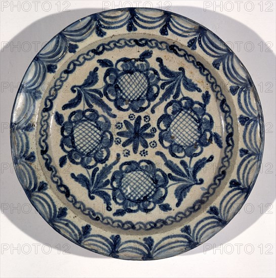 PLATO DE FAJALANZA-AZUL-FLOR DE LA PATATA
GRANADA, CASA DE LOS TIROS
GRANADA

This image is not