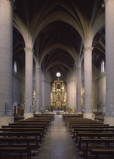 INTERIOR DE LA NAVE CENTRAL HACIA LA CABECERA
CASCANTE, EXTERIOR
NAVARRA

This image is not