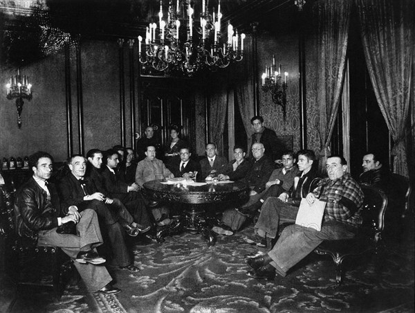 1 JUNTA DE DEFENSA PRESIDIDA POR GRAL MIAJA-MADRID-7-11-1936

This image is not downloadable.
