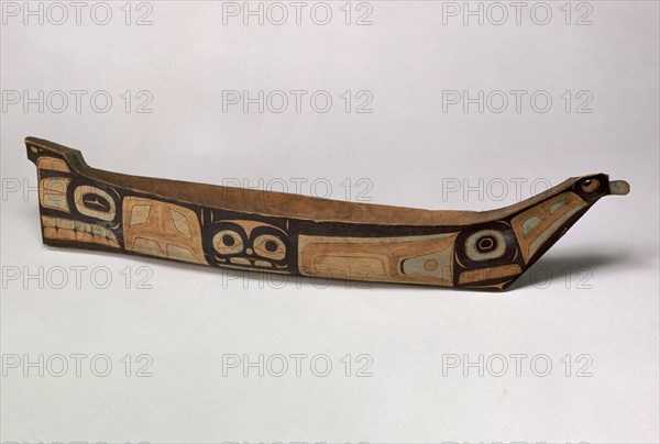 CANOA DE LOS INDIOS DE COSTAS NOROESTE AMERICA
ESTOCOLMO, MUSEO ETNOGRAFICO
SUECIA