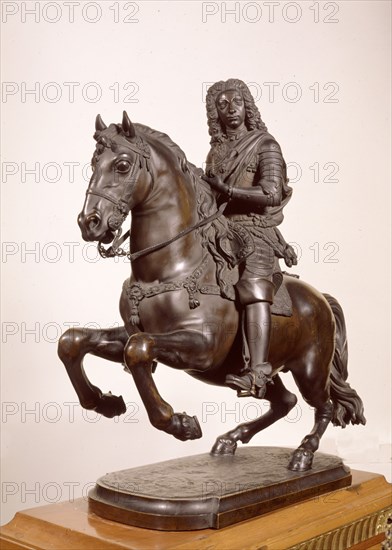 CARLOS III-ESCULTURA ECUESTRE EN BRONCE
MADRID, PALACIO REAL-ESCULTURA
MADRID