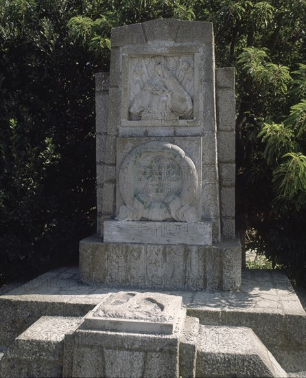 MONTE HACHO-MONUMENTO DEDICADO A FRANCO
CEUTA, EXTERIOR
CEUTA

This image is not downloadable.