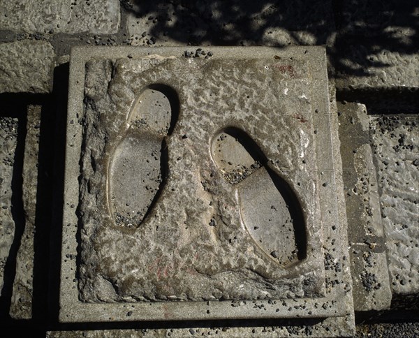 MONTE HACHO-MONUMENTO A FRANCO-HUELLA DE SUS ZAPATOS
CEUTA, EXTERIOR
CEUTA

This image is not