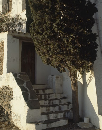 CASA DALI-DETALLE DE ESCALERA CON CIPRES
PORT LLIGAT, EXTERIOR
GERONA