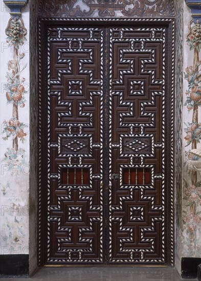 PUERTAS DE TARACEA DE LA SACRISTIA A LA IGLESIA
GRANADA, CARTUJA
GRANADA