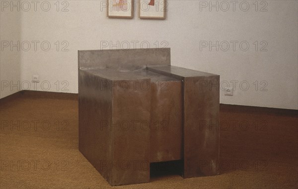 IRAZU PELLO 1963/
POWER-85X79X80 CM-ACERO INOXIDABLE-1989

This image is not downloadable.
