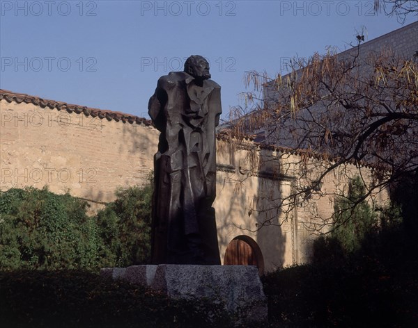 SERRANO PABLO 1910/85
ESCULTURA DE MIGUEL DE UNAMUNO -
SALAMANCA, EXTERIOR
SALAMANCA

This