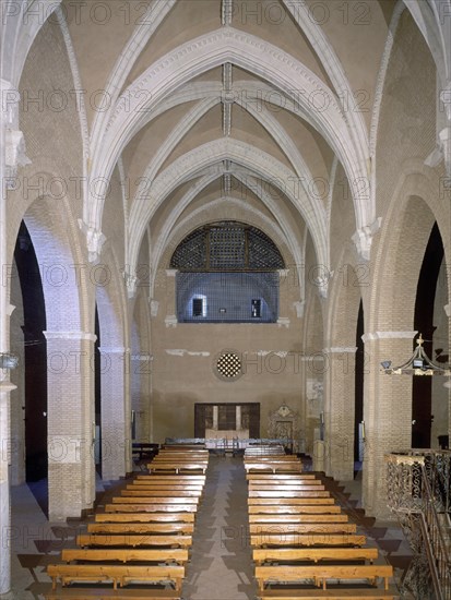 VISTA DE LA NAVE CENTRAL DE LA IGLESIA HACIA LOS PIES-GOTICO
MOGUER, CONVENTO DE SANTA