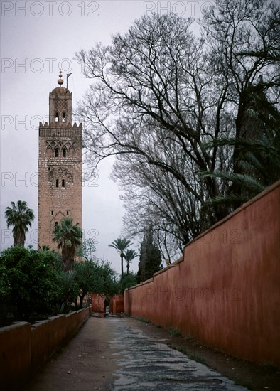 MINARETE DE LA MEZQUITA DE KUTUBIA - ARTE ALMOHADE S XII
MARRAKECH, MEZQUITA DE
