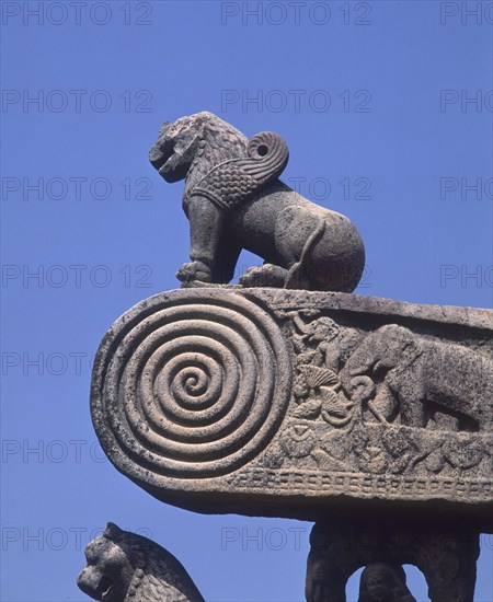 STUPA Nº1-REMATE:DISCO SOLAR Y LEON-DET TORANA NORTE(PUERTA)
SANCHI, STUPA 1
INDIA