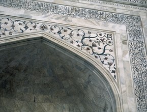 DET SUP DCHO DEL ARCO TUDOR DE ACCESO CON DECORAC VEGETAL
AGRA, TAJ MAHAL
INDIA