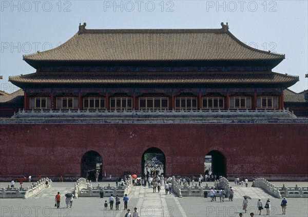 PUERTA DE WU-MEN O DEL SOL DE MEDIODIA-ENTRADA PRINCIPAL-AÑO 1647-RECONST 1801
PEKIN, CIUDAD