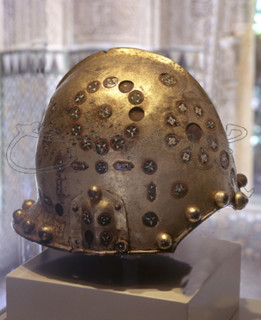 CELADA DE PARADA-NAZARI-FIN S XV-ACERO DORADO/PLATEADO Y ESMALTE CLOISONNE
NUEVA YORK, MUSEO