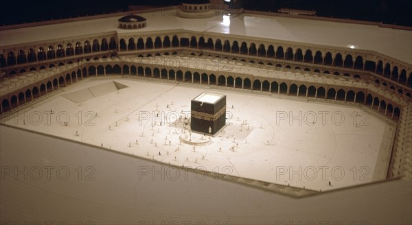 PABELLON ARABIA SAUDI-LA MECA-MAQUETA DE LA GRAN MEZQUITA-SANTUARIO DE LA KAABA
SEVILLA,