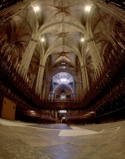 ROQUER BERNARDO
INTERIOR-NAVE MAYOR CON EL CORO(OBRA DE DEU Y JOHAN)HACIA LOS PIES-S