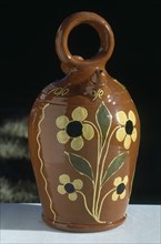 BOTIJO VIDRIADO CON DECORACION VEGETAL - S XX ARTE POPULAR
PRIEGO, COLECCION