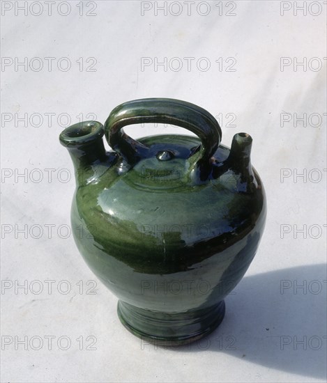 BOTIJO VIDRIADO - S XX ARTE POPULAR
TORREDEMBARA, COLECCION PARTICULAR
TARRAGONA

This image is