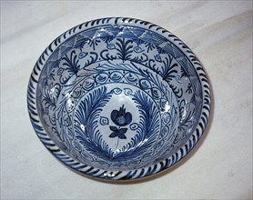 CUENCO VIDRIADO CON DECORACION VEGETAL-CERAMICA POPULAR
FAJALAUZA, COLECCION
