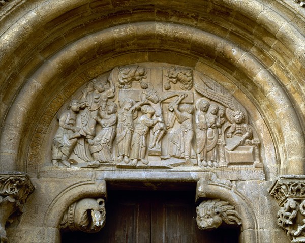 MAESTRO ESTEBAN
EXTERIOR-PUERTA DEL PERDON:DESCENDIMIENTO,MARIAS ANTE SEPULCRO Y