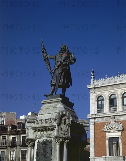 PLAZA MAYOR-MONUMENTO CON ESCULTURA
VALLADOLID, EXTERIOR
VALLADOLID