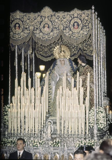 COFRADIA DE LA PASION(1531)PASO DE LA VIRGEN DE LA MERCED CON S JUAN
SEVILLA,