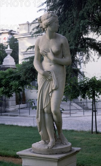JARDINES-ESTATUA DE VENUS
MADRID, BANCO HIPOTECARIO
MADRID

This image is not downloadable.