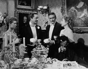 COMPTON BENNETT
ESCENA"LA DINASTIA DE LOS FORSYTE"E.FLYNN/GREER GARSON/R.YOUNG/JANET LEIGH

This