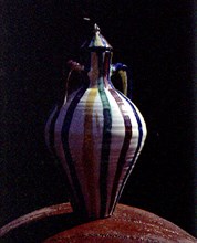 CANTARO  PARA AGUA VIDRIADO Y DECORADO EN COLORES CON DOS ASAS Y TAPA
NIJAR, COLECCION