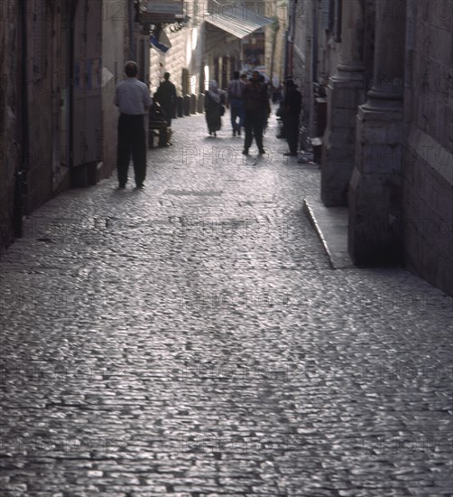 CALLE ESTRECHA EN LA PARTE ANTIGUA-SEGUN TRADICION RECORRIDO HACIA LA CRUCIFIXION
JERUSALEN, VIA