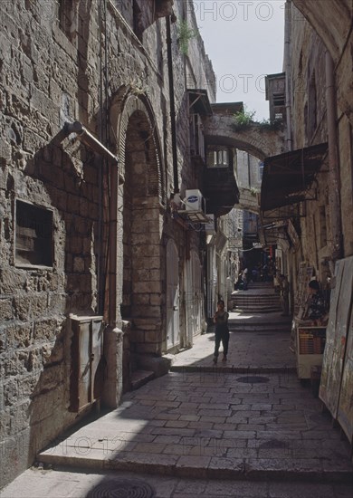 CALLE ESTRECHA EN LA PARTE ANTIGUA-CAMINO DE LA CRUCIFIXION
JERUSALEN, VIA