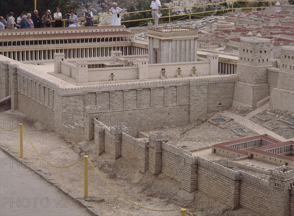 TEMPLO DE HERODES Y PATIO PORTICADO
JERUSALEN, MAQUETA DE JERUSALEN
ISRAEL

This image is not