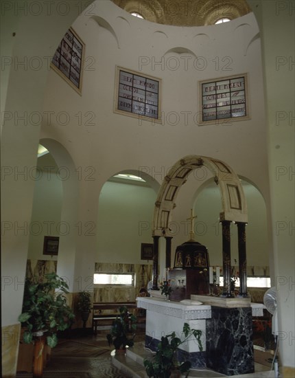 BARLUZZI ANTONIO
INTERIOR-ALTAR Y VITRALES EN LA BOVEDA DONDE ESTAN INSCRITAS LAS