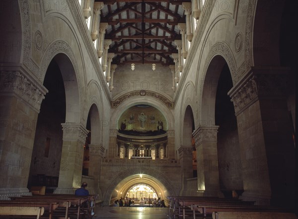 INTERIOR-VISTA DE LA NAVE HACIA EL ALTAR
MONTE TABOR, BASILICA TRANSFIGURACION
ISRAEL

This