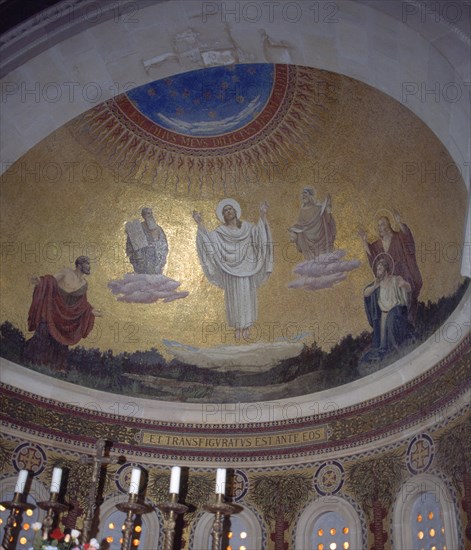 INTERIOR-ALTAR-BOVEDA CON LA REPRESENTACION DE LA TRANSFIGURACION ANTE LOS 3 DISICIPULOS
MONTE