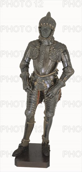 ARMADURA DE PARADA DE FELIPE II-HACIA 1560-210X60X53 ACERO
MADRID, ARMERIA REAL
MADRID

This